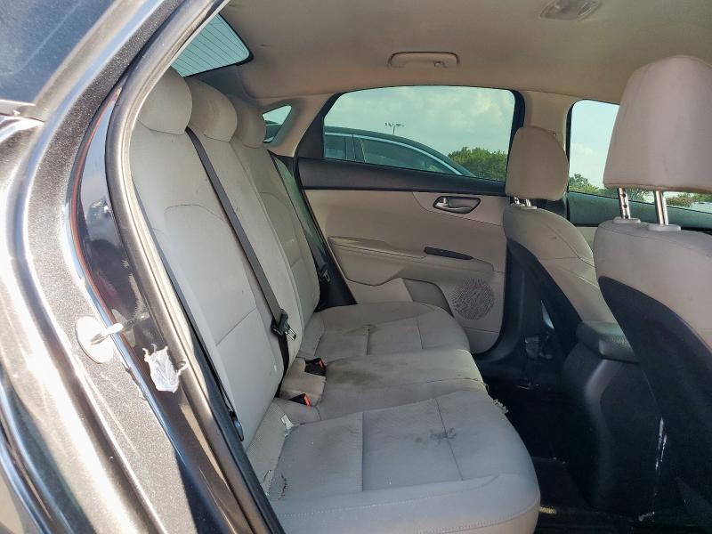 3KPF24AD0KE129881 - 2019 KIA FORTE FE CHARCOAL photo 10