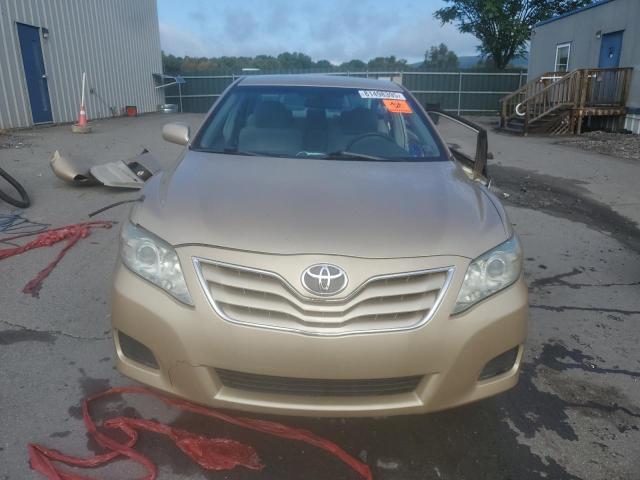 4T1BF3EK5AU009009 - 2010 TOYOTA CAMRY BASE Золотий фото 5