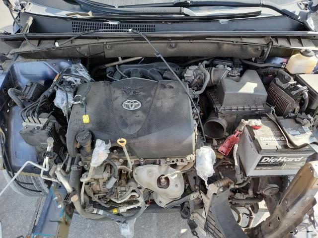 5TDKZRFH0JS286060 - 2018 TOYOTA HIGHLANDER SE Niebieski zdjęcie 11
