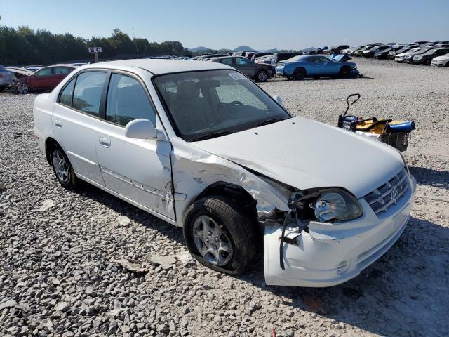 KMHCG45C55U616484 - 2005 HYUNDAI ACCENT GL WHITE photo 4