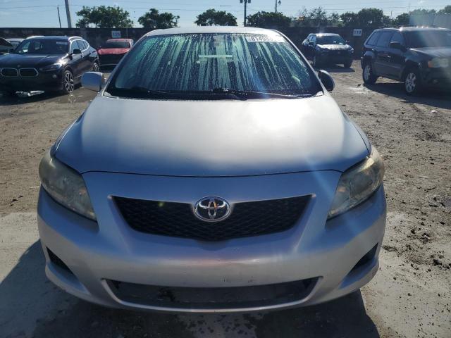 1NXBU40E89Z030056 - 2009 TOYOTA COROLLA BASE Srebrny zdjęcie 5