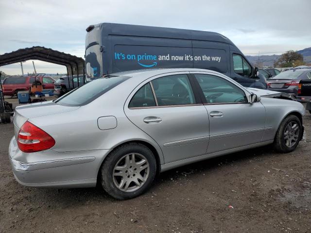 WDBUF65J14A581348 - 2004 MERCEDES-BENZ E 320 SILVER photo 3