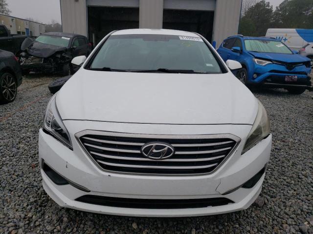 5NPE24AF9GH261506 - 2016 HYUNDAI SONATA SE WHITE photo 5