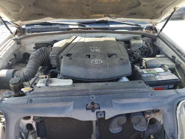 JTEBU14R050063209 - 2005 TOYOTA 4RUNNER SR5 WHITE photo 11