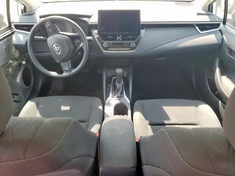 5YFB4MDE8PP011306 - 2023 TOYOTA COROLLA LE Silber Foto 8