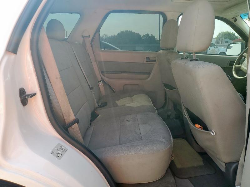 1FMCU9D73BKB19970 - 2011 FORD ESCAPE XLT WHITE photo 10