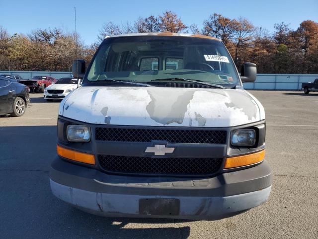 1GCFG25T031137183 - 2003 CHEVROLET EXPRESS G2 WHITE photo 5