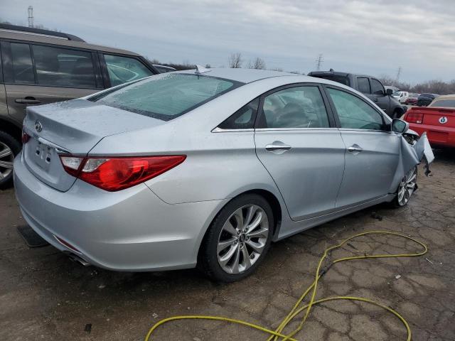 5NPEC4AC3CH474822 - 2012 HYUNDAI SONATA SE SILVER photo 3