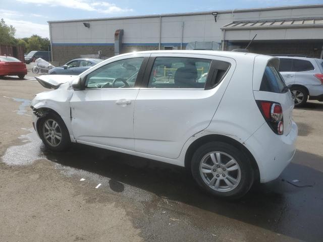 1G1JC6SH7F4166057 - 2015 CHEVROLET SONIC LT WHITE photo 2