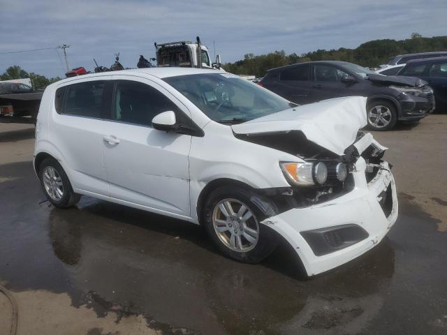 1G1JC6SH7F4166057 - 2015 CHEVROLET SONIC LT WHITE photo 4