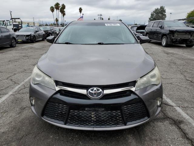 4T1BF1FK1HU299875 - 2017 TOYOTA CAMRY LE GRAY photo 5