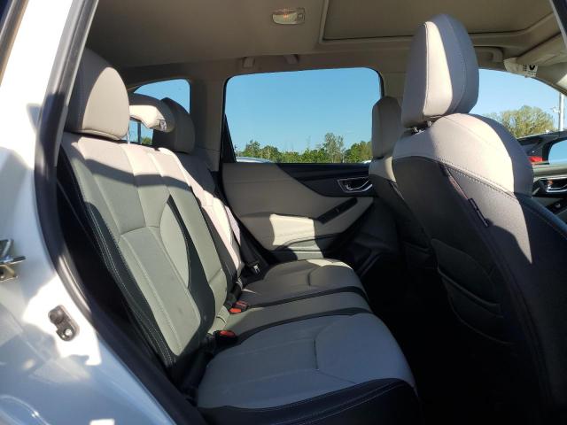 JF2SKASC6LH497501 - 2020 SUBARU FORESTER LIMITED WHITE photo 11