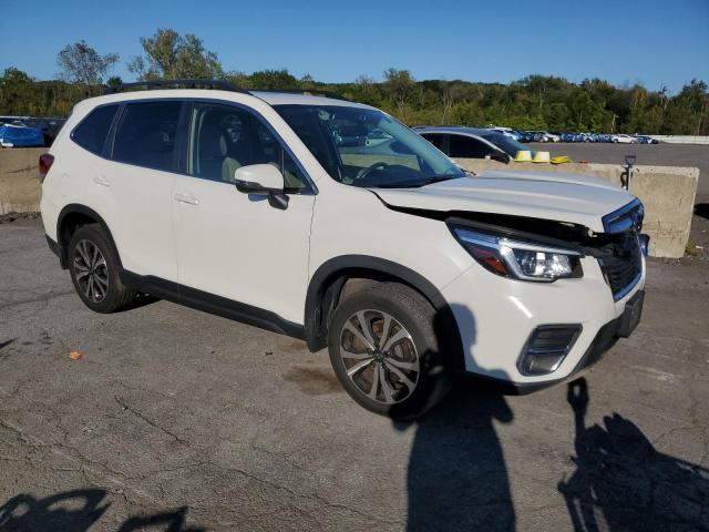 JF2SKASC6LH497501 - 2020 SUBARU FORESTER LIMITED WHITE photo 4
