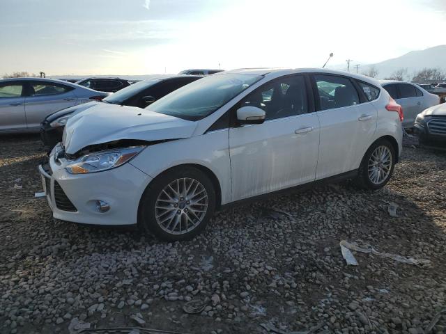 1FAHP3M23CL392895 - 2012 FORD FOCUS SEL WHITE photo 1