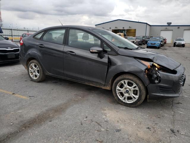 3FADP4BJ1GM105914 - 2016 FORD FIESTA SE GRAY photo 4