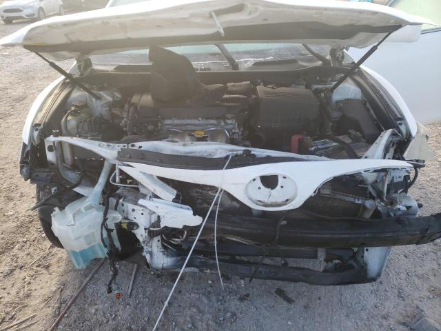 4T1BF3EK2BU596397 - 2011 TOYOTA CAMRY BASE WHITE photo 11