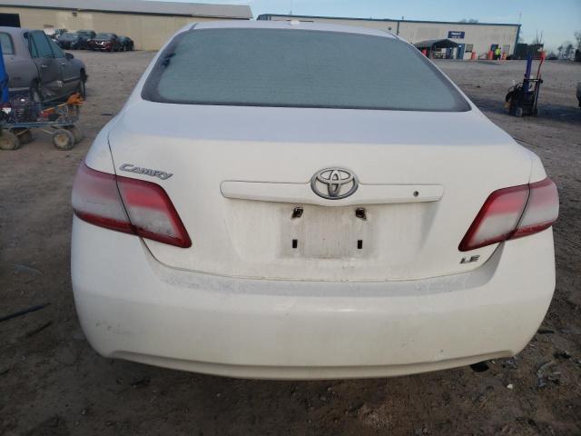 4T1BF3EK2BU596397 - 2011 TOYOTA CAMRY BASE WHITE photo 6