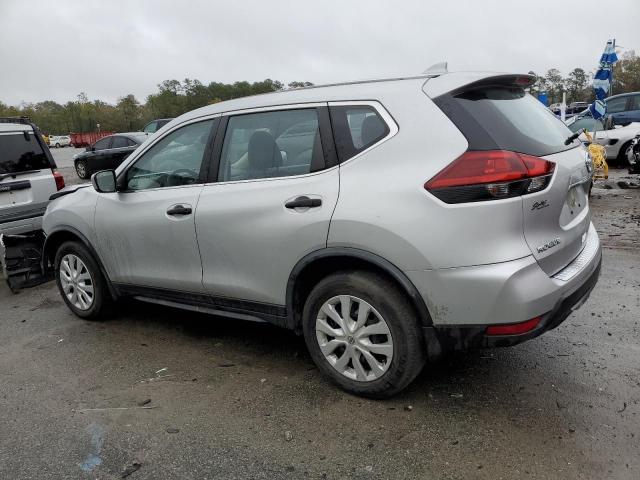 JN8AT2MVXJW314979 - 2018 NISSAN ROGUE S SILVER photo 2