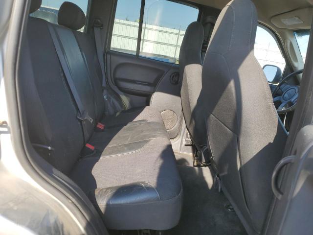 1J4GL38K64W213416 - 2004 JEEP LIBERTY RENEGADE Argent photo 11
