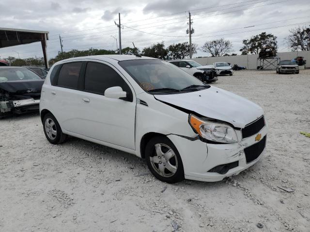 KL1TD6DE1BB133276 - 2011 CHEVROLET AVEO LS WHITE photo 4