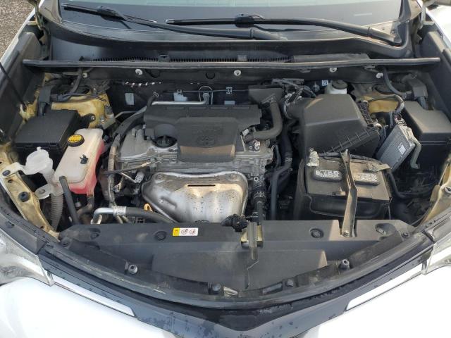 2T3BFREV9JW853378 - 2018 TOYOTA RAV4 LE Weiß Foto 12