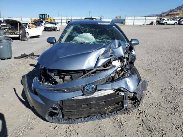 JTDEAMDE2N3010129 - 2022 TOYOTA COROLLA LE BLUE photo 5