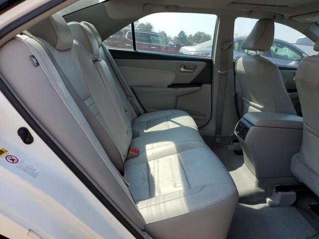4T1BF1FK7HU692196 - 2017 TOYOTA CAMRY LE WHITE photo 10