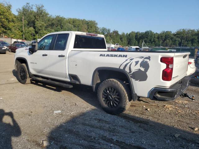 1GC5YLEY3MF284614 - 2021 CHEVROLET SILVERADO K2500 HEAVY DUTY WHITE photo 2