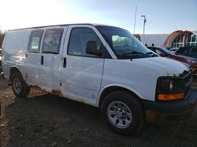 1GCSGAFX9B1123839 - 2011 CHEVROLET EXPRESS G1 WHITE photo 4