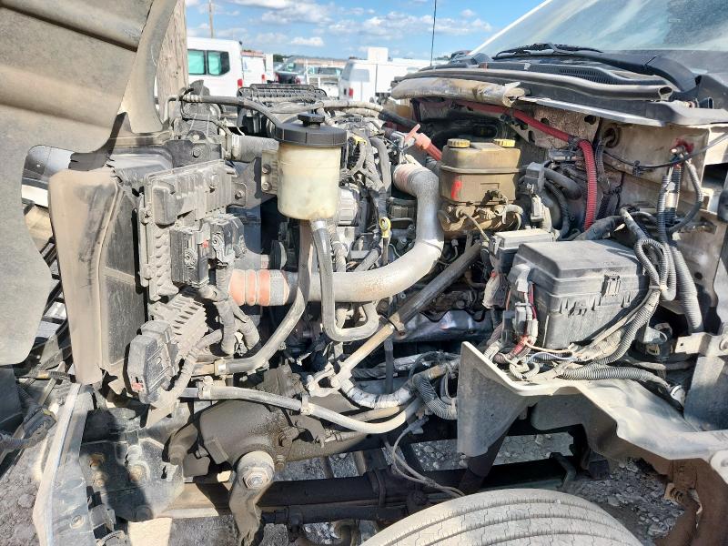 1HTKHPVK9KH805359 - 2019 CHEVROLET SILVERADO WHITE photo 11