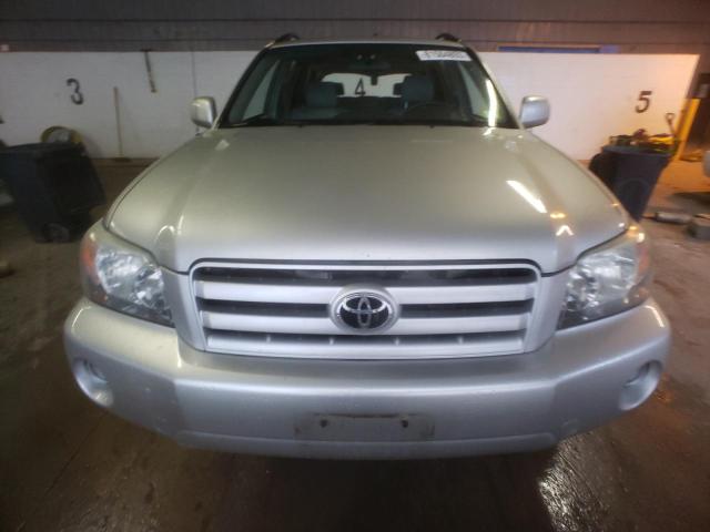 JTEEP21A640012224 - 2004 TOYOTA HIGHLANDER CREAM photo 5