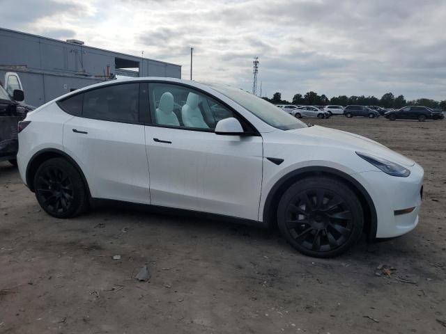 5YJYGDEE0MF068056 - 2021 TESLA MODEL Y WHITE photo 4