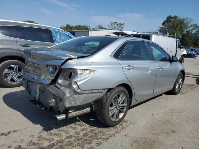 4T1BF1FKXHU338155 - 2017 TOYOTA CAMRY LE SILVER photo 3