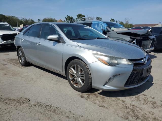 4T1BF1FKXHU338155 - 2017 TOYOTA CAMRY LE SILVER photo 4