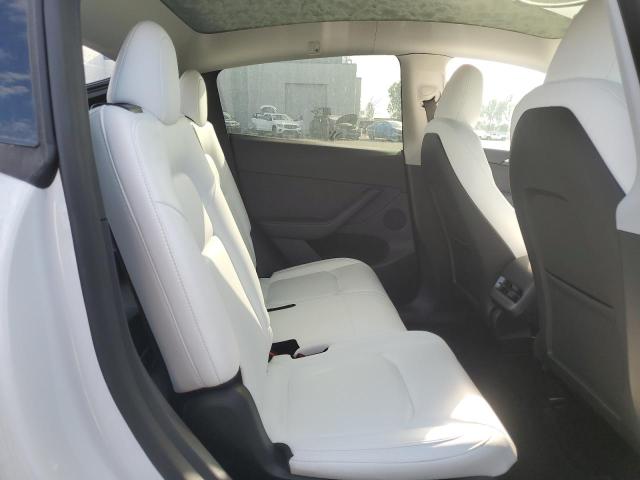 7SAYGAEE4RF176544 - 2024 TESLA MODEL Y Beyaz fotoğraf 10