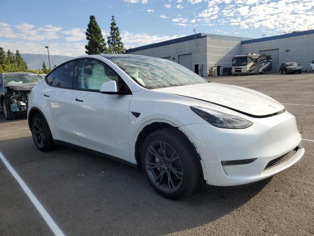 7SAYGAEE4RF176544 - 2024 TESLA MODEL Y Beyaz fotoğraf 4