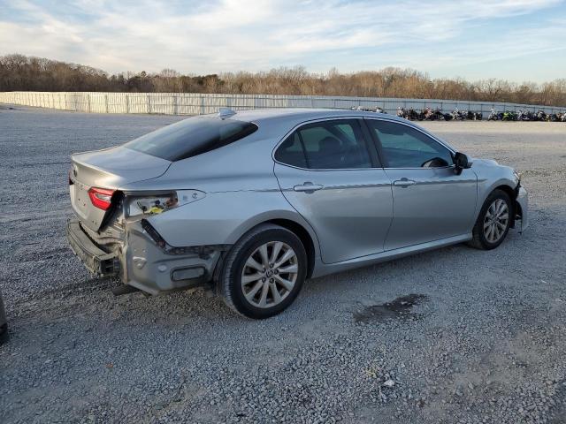 4T1C11AK2LU946545 - 2020 TOYOTA CAMRY LE SILVER photo 3