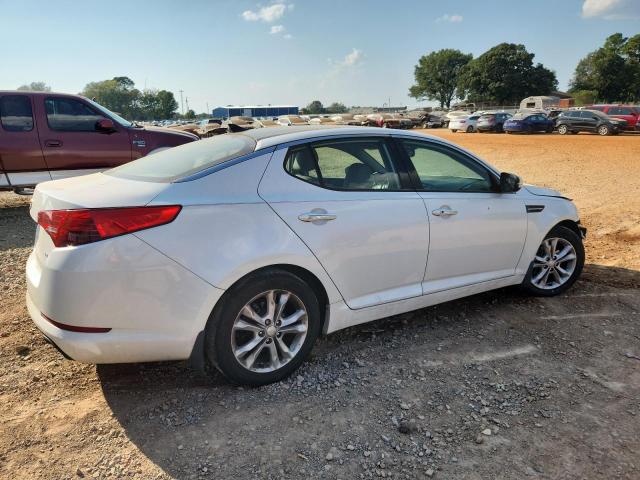 5XXGN4A72DG218190 - 2013 KIA OPTIMA EX WHITE photo 3
