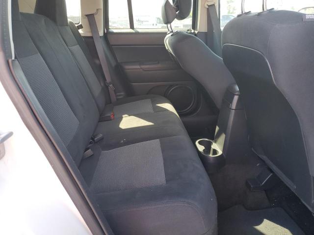 1C4NJCBA1GD615623 - 2016 JEEP COMPASS SPORT 白色 照片 11