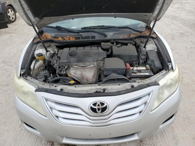 4T1BF3EK9BU596011 - 2011 TOYOTA CAMRY BASE SILVER photo 11