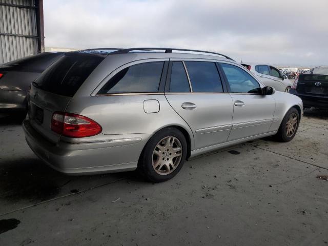 WDBUH65J74A491504 - 2004 MERCEDES-BENZ E 320 银色 照片 3