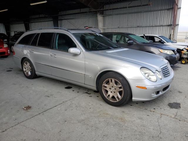 WDBUH65J74A491504 - 2004 MERCEDES-BENZ E 320 银色 照片 4