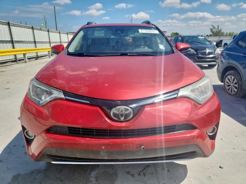 JTMWFREV7HJ145463 - 2017 TOYOTA RAV4 XLE RED photo 5