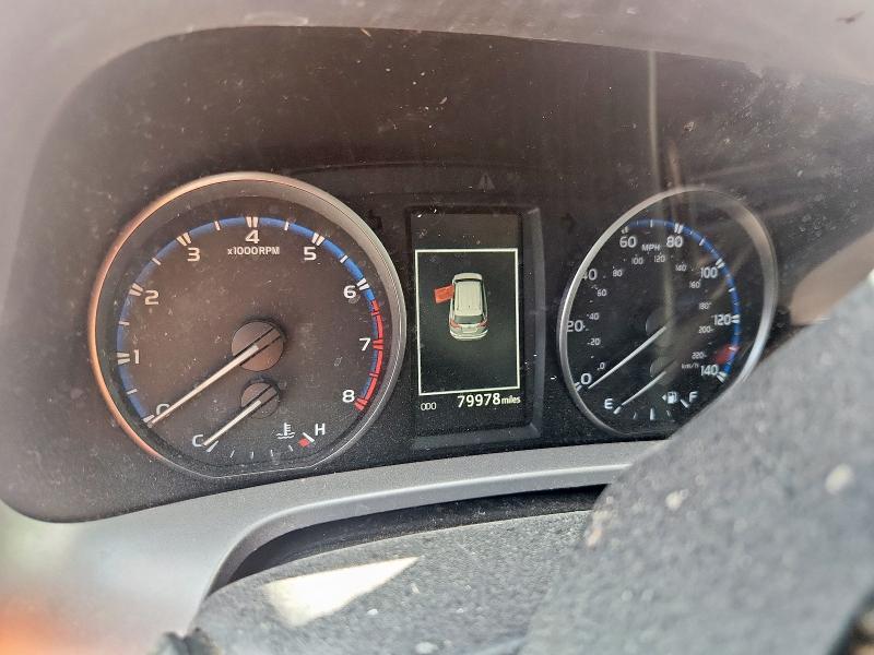 JTMWFREV7HJ145463 - 2017 TOYOTA RAV4 XLE RED photo 9