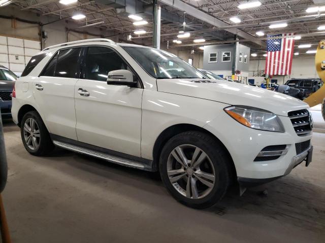 4JGDA5HB1DA241546 - 2013 MERCEDES-BENZ ML 350 4MATIC WHITE photo 4