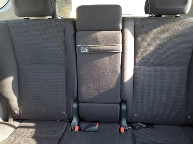 JTMRJREV7HD124798 - 2017 TOYOTA RAV4 HV LE Blanc photo 10