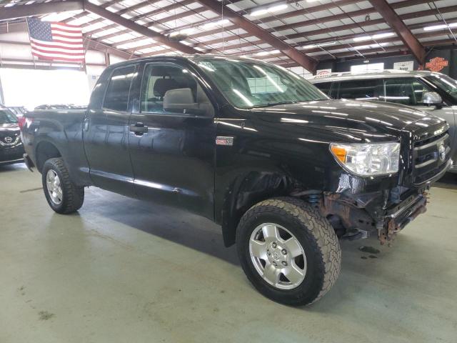 5TFUY5F1XCX223679 - 2012 TOYT TUNDRA DOUBLE CAB SR5 BLACK photo 4