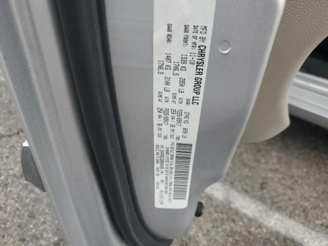 2A4RR8DG9BR604099 - 2011 CHRY TOWN & COUNTRY TOURING L SILVER photo 13