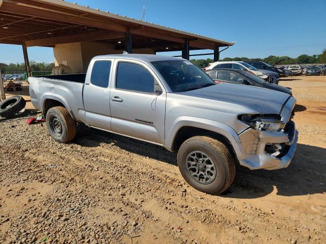 5TFSZ5ANXHX082683 - 2017 TOYOTA TACOMA ACCESS CAB Gümüş fotoğraf 4