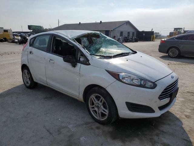 3FADP4EJ5KM113566 - 2019 FORD FIESTA SE WHITE photo 4